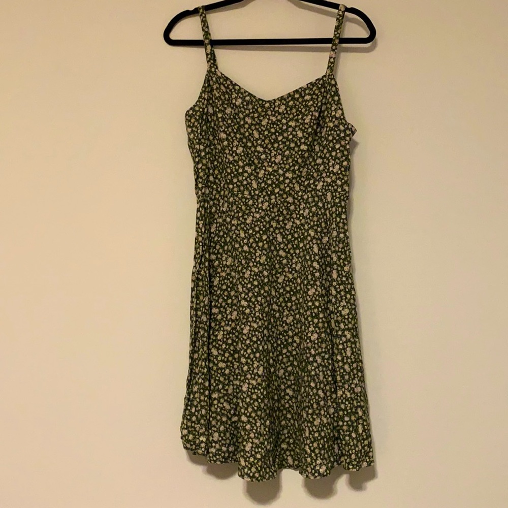 Old-Navy Women’s Strappy Summer Dress